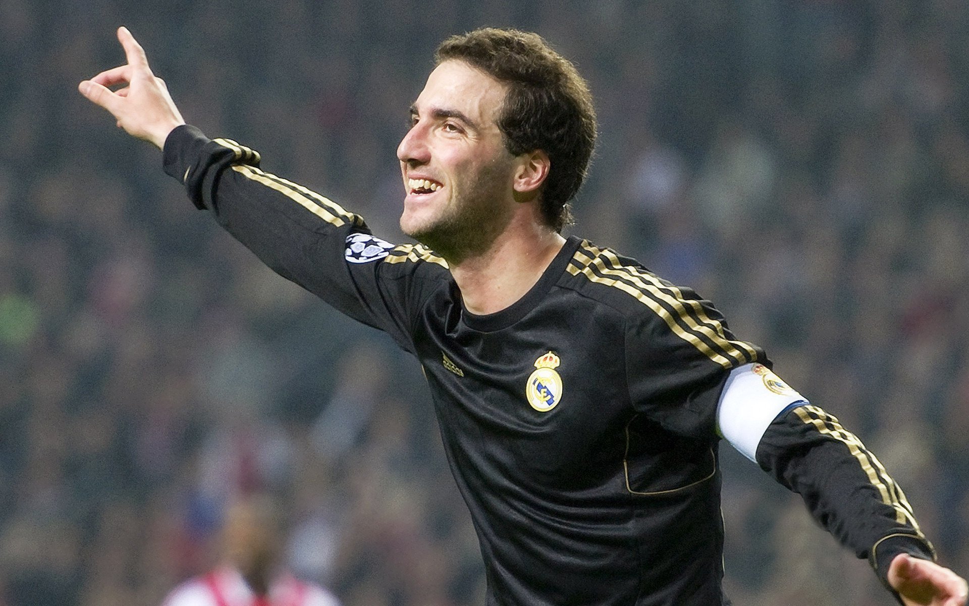 PSG管理层承诺加大投入优化阵容,psg人员