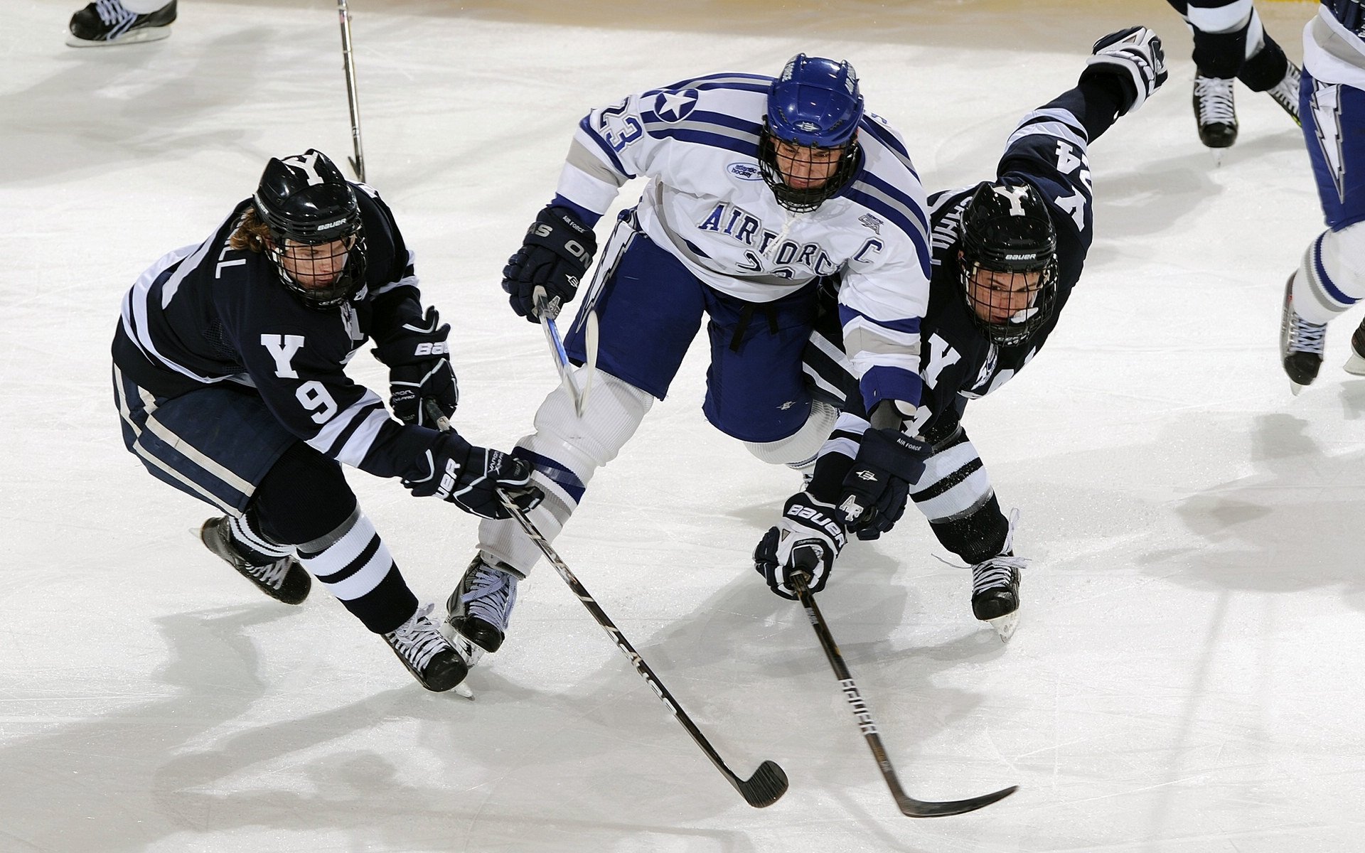 五大联赛是否普遍压缩边后卫助攻路线以加强防守平衡，五大联赛最好的边锋